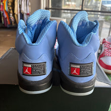 Load image into Gallery viewer, Jordan UNC 5s Size 9
