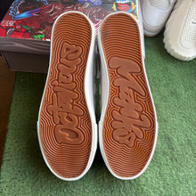 Load image into Gallery viewer, Octavious Marks Skate Shoes Size 11
