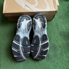 Load image into Gallery viewer, Asics Cream Pure Silver GT 2160s Size 13
