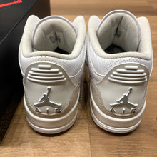 Load image into Gallery viewer, Jordan Pure Money 3s Size 10.5
