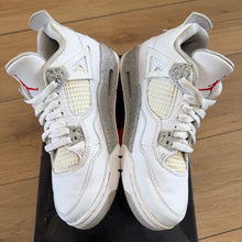 Load image into Gallery viewer, Jordan White Oreo 4s Size 7Y
