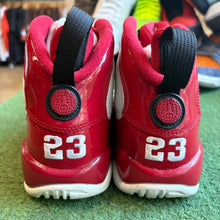 Load image into Gallery viewer, Jordan Gym Red 9s Size 6Y
