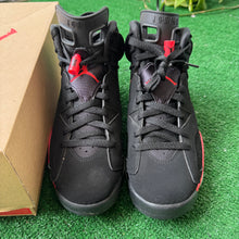 Load image into Gallery viewer, Jordan Salesman 6s Size 8

