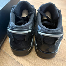 Load image into Gallery viewer, Jordan Chrome Low 6s Size 9
