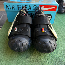 Load image into Gallery viewer, Nike CPFM Air Flea 2s Size 9
