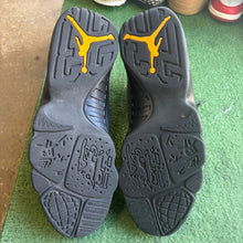 Load image into Gallery viewer, Jordan Charcoal Gold 9s Size 13
