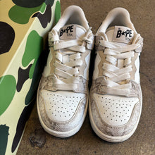 Load image into Gallery viewer, Bape SK8 STAs Size 7
