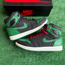 Load image into Gallery viewer, Jordan Pine Green 1s Size 8.5
