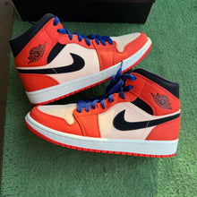 Load image into Gallery viewer, Jordan Team Orange Mid 1s Size 8
