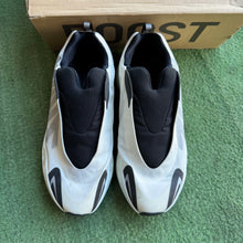 Load image into Gallery viewer, Yeezy Analog MNVM Laceless 700s Size 12.5
