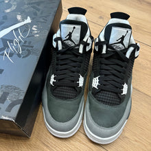 Load image into Gallery viewer, Jordan Fear 4s Size 10
