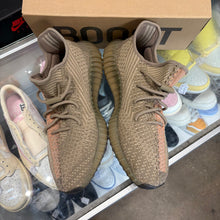 Load image into Gallery viewer, Yeezy Sand Taupe V2 350s Size 11
