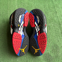Load image into Gallery viewer, Jordan Playoff 8s Size 8.5
