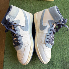 Load image into Gallery viewer, Nike Every Game Diffused Blue Air Ships Size 8.5

