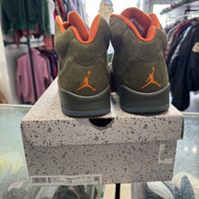 Load image into Gallery viewer, Jordan Olive 5s Size 10
