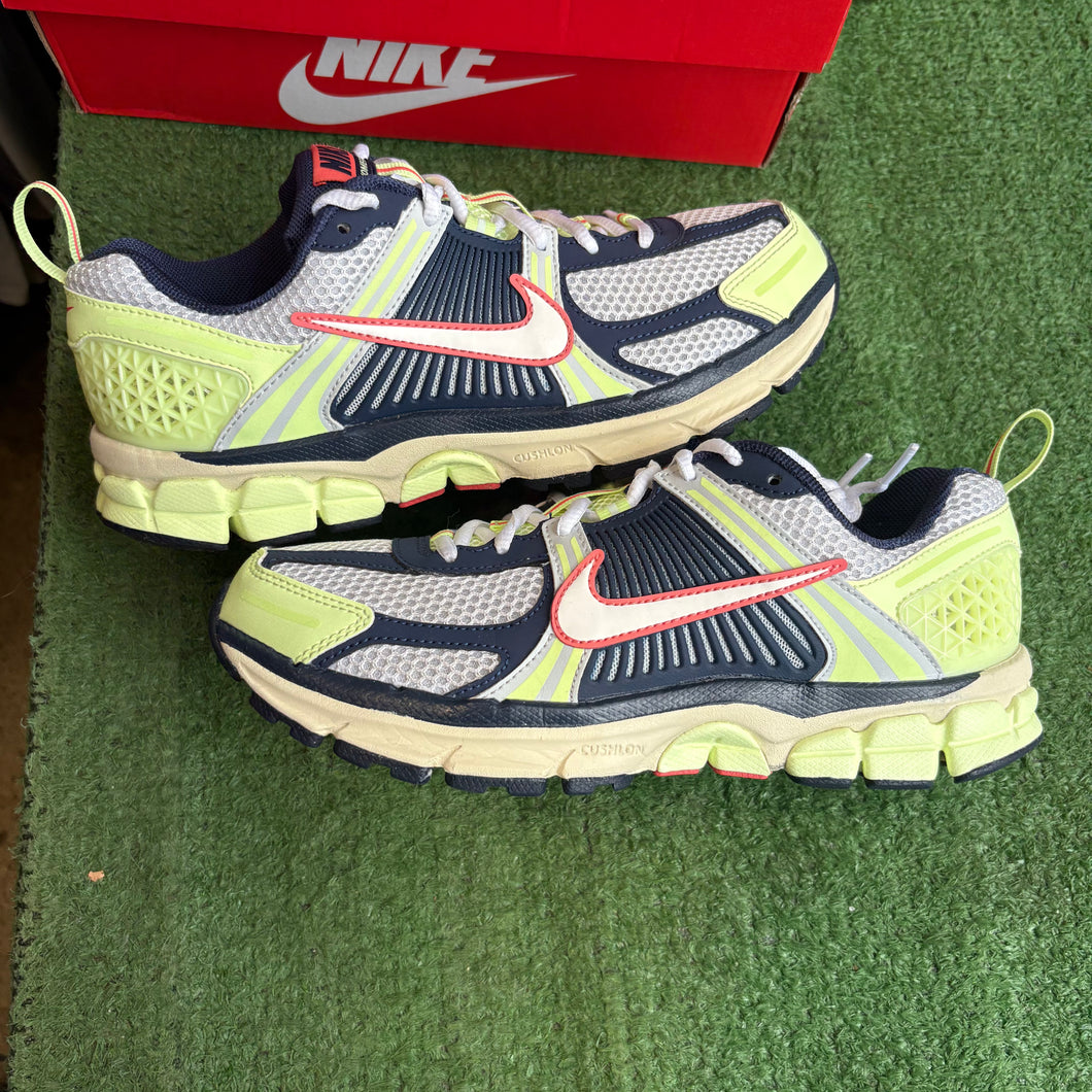 Nike Barley Vomero 5s Size 6.5Y