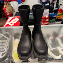Load image into Gallery viewer, Off White Rain Boots Size 38
