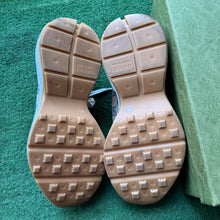 Load image into Gallery viewer, Gucci Rhytons Size 8 UK
