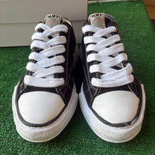 Load image into Gallery viewer, Maison Mihara Yasuhiro OG Sole Peterson Canvas Lows Size 43
