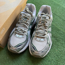 Load image into Gallery viewer, ASICS Shamrock Rock GT-2160s Size 8
