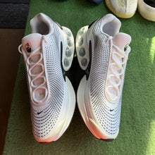 Load image into Gallery viewer, Nike Air Max DNs Size 14
