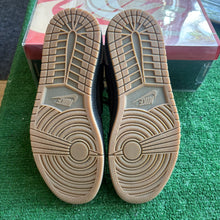 Load image into Gallery viewer, Jordan Solefly Low 1s Size 8.5
