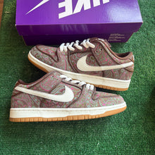 Load image into Gallery viewer, Nike Paisley Brown SB Low Dunks Size 9
