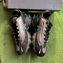 Load image into Gallery viewer, New Balance Black Teal 1000s Size 9
