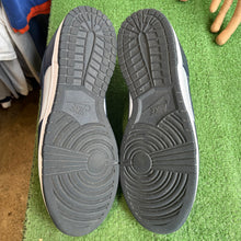 Load image into Gallery viewer, Nike Georgetown Low Dunks Size 14
