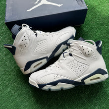 Load image into Gallery viewer, Jordan Midnight Navy 6s Size 10
