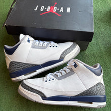 Load image into Gallery viewer, Jordan Midnight Navy 3s Size 7Y
