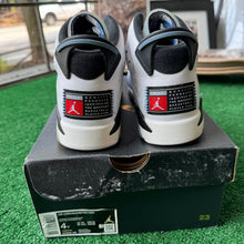 Load image into Gallery viewer, Jordan UNC 6s Size 4Y

