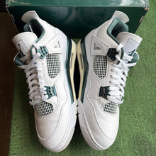 Load image into Gallery viewer, Jordan Oxidized Green 4s Size 11.5

