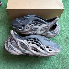 Load image into Gallery viewer, Yeezy MX Cinder Foam Runners Size 12
