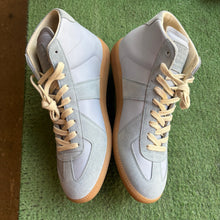 Load image into Gallery viewer, Maison Margiela High Gats Size 42
