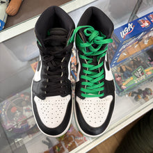Load image into Gallery viewer, Jordan Lucky Green 1s Size 11
