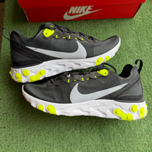 Load image into Gallery viewer, Nike Element React 55s Size 8
