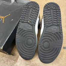 Load image into Gallery viewer, Jordan Metallic Gold Mid 1s Size 12
