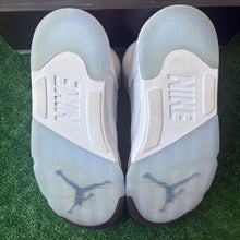 Load image into Gallery viewer, Jordan White Metallic 5s Size 9
