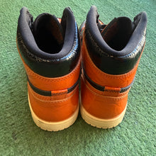 Load image into Gallery viewer, Jordan Shattered Backboard 3.0 1s Size 7
