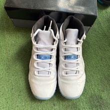 Load image into Gallery viewer, Jordan Midnight Navy 6s Size 9.5
