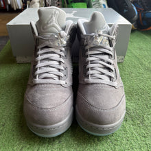 Load image into Gallery viewer, Jordan Wolf Grey 5s Size 9
