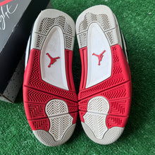 Load image into Gallery viewer, Jordan Fire Red 4s Size 6Y
