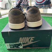 Load image into Gallery viewer, Jordan Mocha Low 1s Size 10
