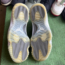 Load image into Gallery viewer, Jordan Cool Grey 11s Size 12.5
