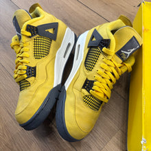 Load image into Gallery viewer, Jordan Lightning 4s Size 10.5
