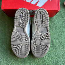 Load image into Gallery viewer, Nike Low Dunks Size 8W/6.5M
