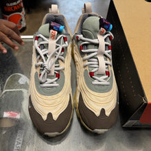 Load image into Gallery viewer, Nike Travis Scott Air Max 270s Size 10
