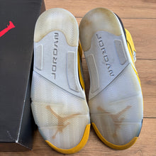 Load image into Gallery viewer, Jordan Tokyo T23 5s Size 10.5
