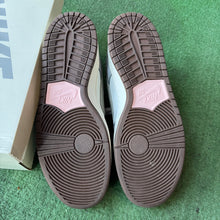 Load image into Gallery viewer, Nike SB Yuto Horigome Low Dunks Size 11
